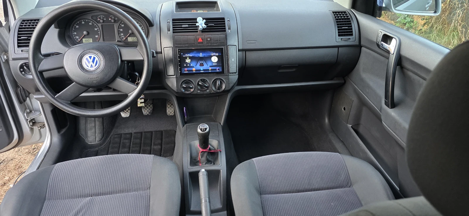 VW Polo, снимка 5 - Автомобили и джипове - 56660562