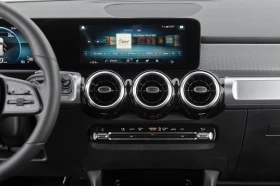 Mercedes-Benz GLB 200 AMG, снимка 13