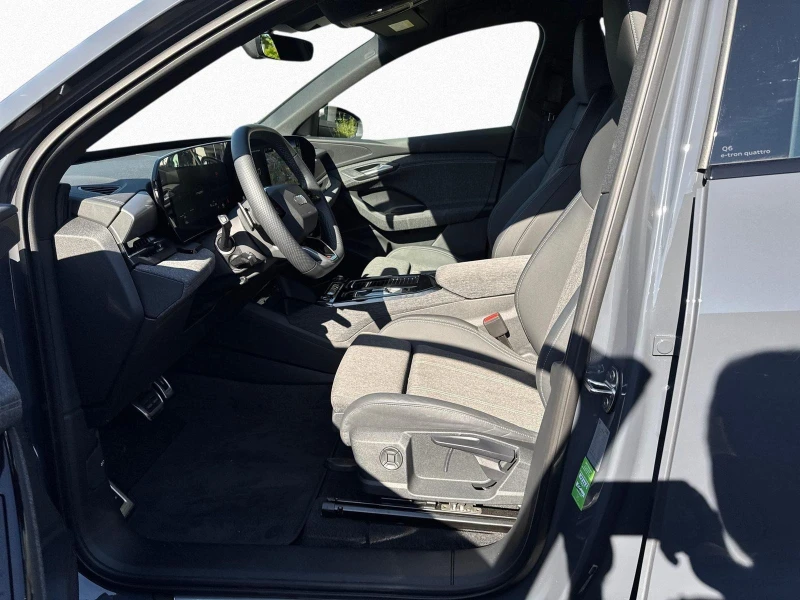 Audi Q6 100kW* S-LINE* QUATTRO* 360CAM* DISTR* KEYLESS* , снимка 9 - Автомобили и джипове - 52748842