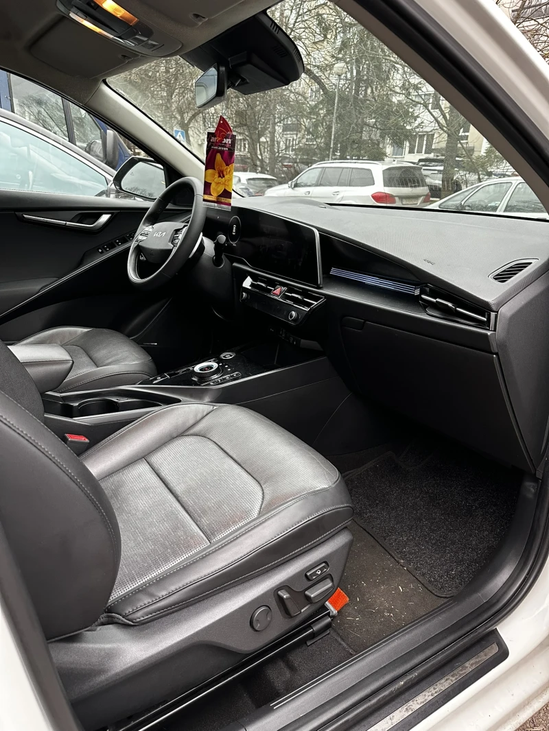 Kia Niro 1.6gdi HYBRID FULL екстри, снимка 14 - Автомобили и джипове - 53477622