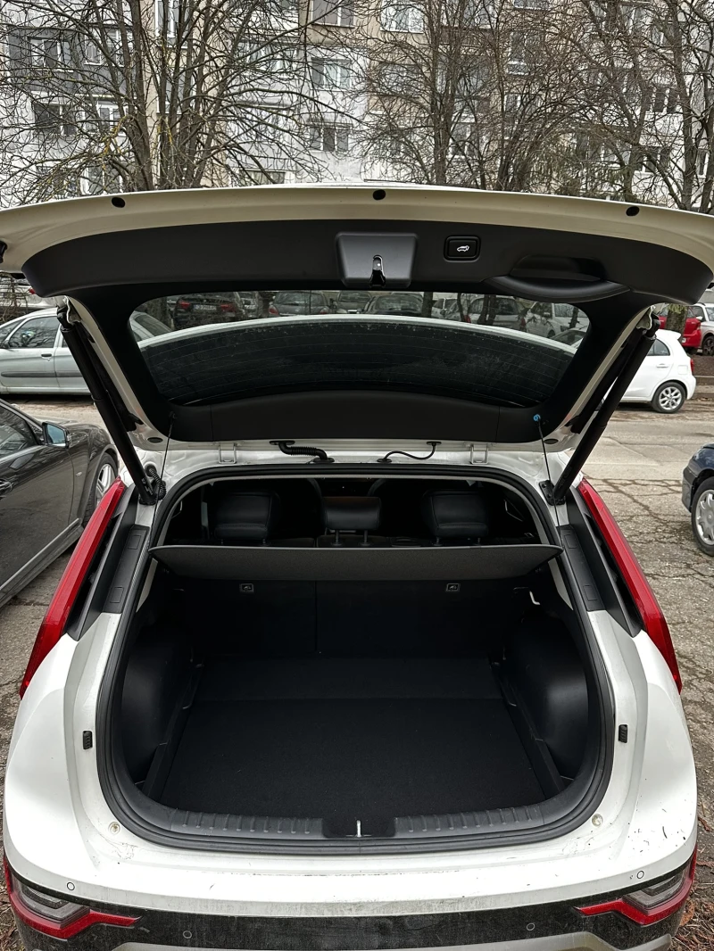 Kia Niro 1.6gdi HYBRID FULL екстри, снимка 4 - Автомобили и джипове - 53477622