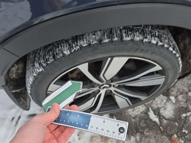 Volvo XC40 Ultimate  CARFAX, снимка 9 - Автомобили и джипове - 53689613