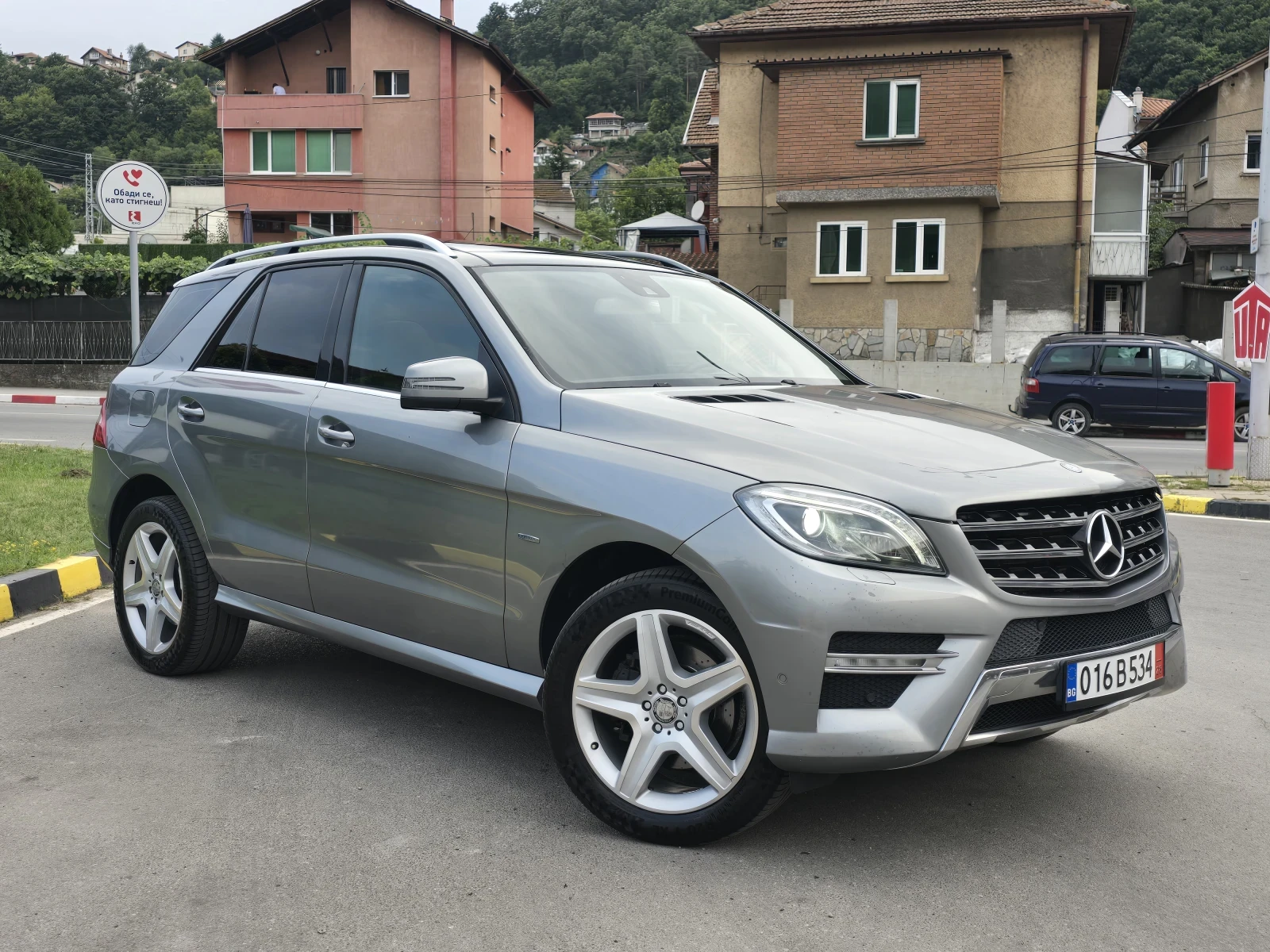 Mercedes-Benz ML 350 Топ състояние автомобилът е на пружина - изображение 2