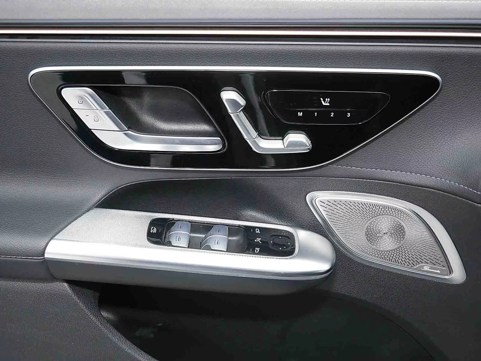 Mercedes-Benz EQE 350/292HP/BURM/360/AHK/MEMO/LED/NAVI/945g, снимка 11 - Автомобили и джипове - 53888693