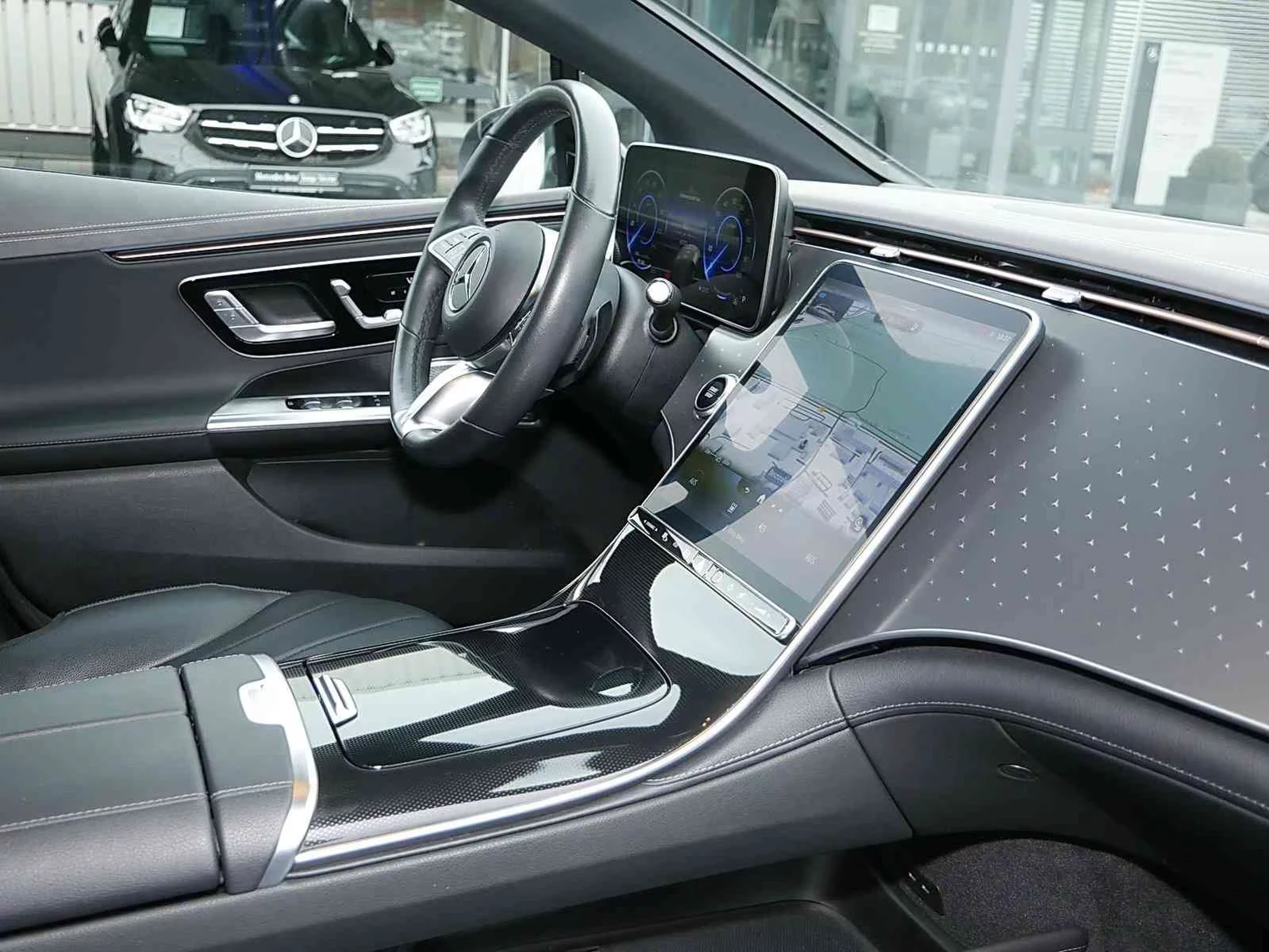 Mercedes-Benz EQE 350/292HP/BURM/360/AHK/MEMO/LED/NAVI/945g, снимка 10 - Автомобили и джипове - 53888693