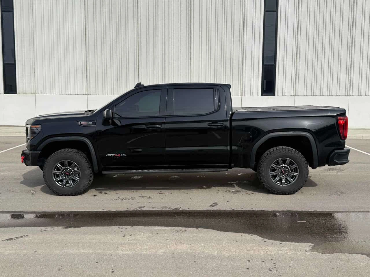 Gmc Sierra * AT4X * CARFAX * ОБДУХВАНЕ * KEYLESS * ПАНО, снимка 2 - Автомобили и джипове - 53970879