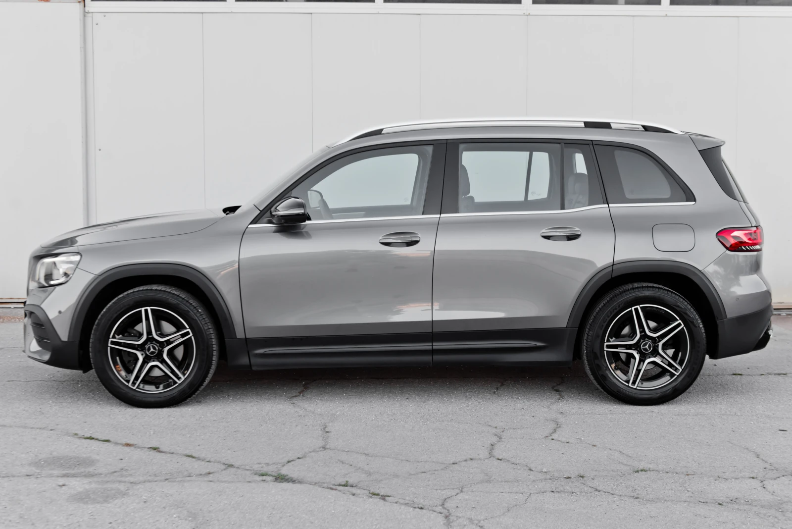 Mercedes-Benz GLB 200 AMG, снимка 5 - Автомобили и джипове - 54914863