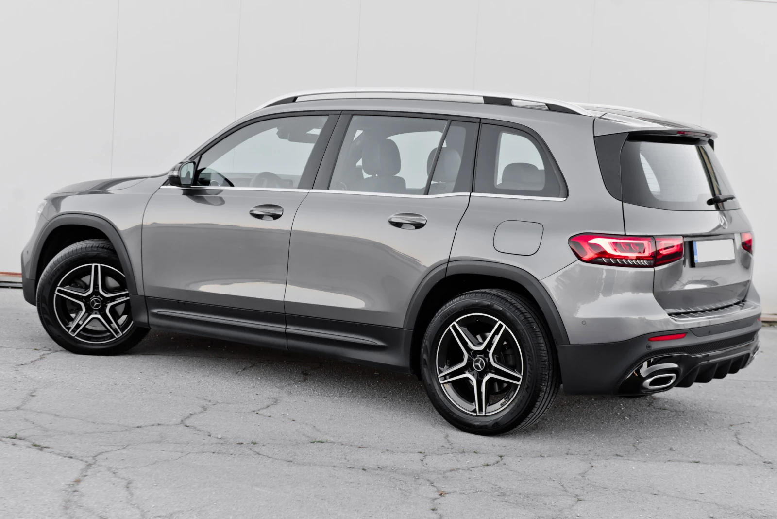 Mercedes-Benz GLB 200 AMG, снимка 4 - Автомобили и джипове - 54914863
