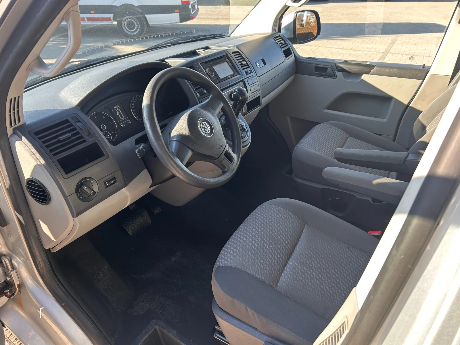 VW Transporter 2.0TDI  5-  | Mobile.bg   13