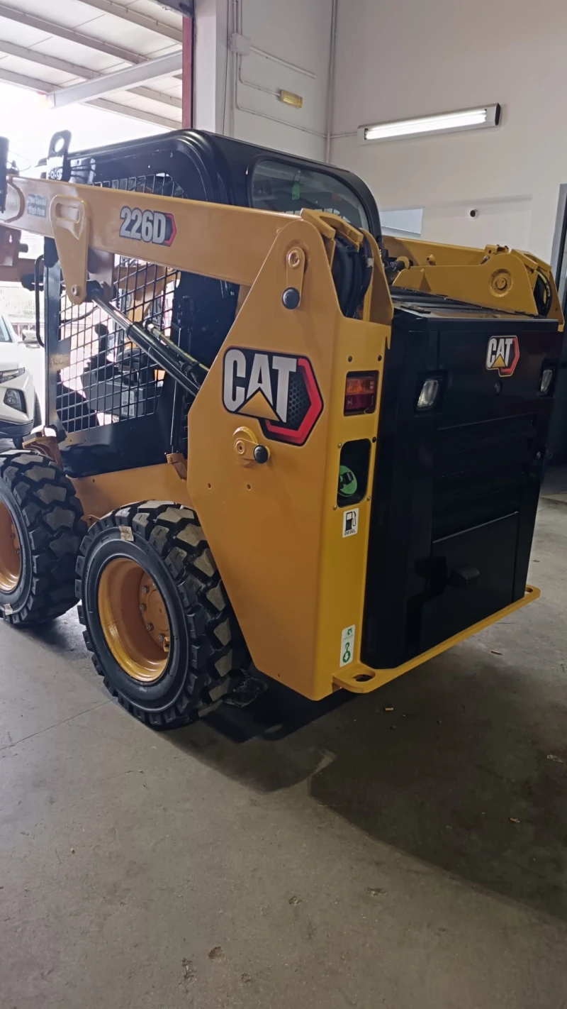 Мини челни товарачи Cat 226D3-3500часа.