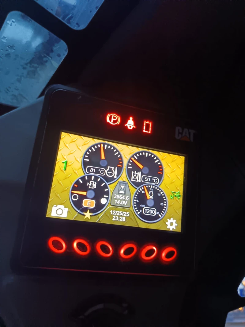 Мини челни товарачи Cat 226D3-3500часа., снимка 12 - Индустриална техника - 53282391