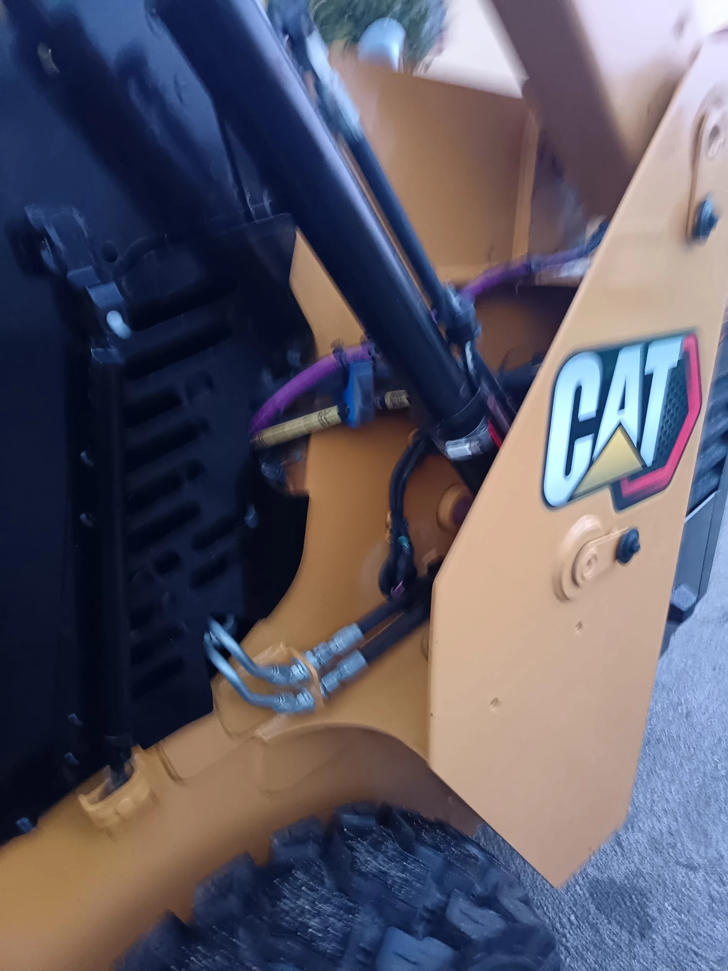 Мини челни товарачи Cat 226D3-3500часа. - изображение 7