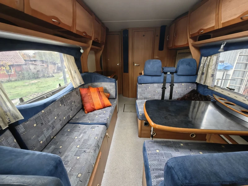 Кемпер Euramobil 635LS Климатик, снимка 10 - Каравани и кемпери - 52196004