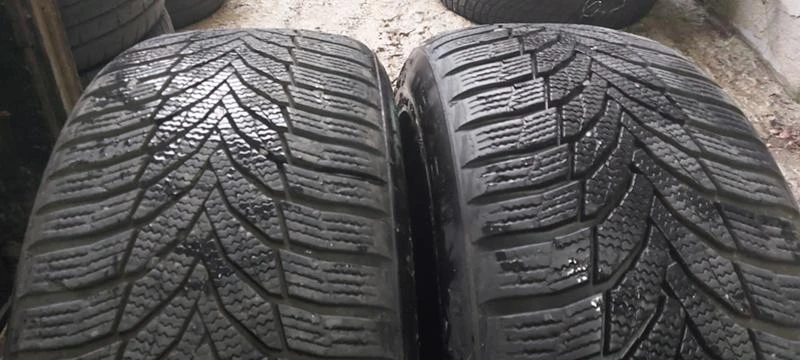 Гуми Зимни 215/50R17, снимка 3 - Гуми и джанти - 34696040