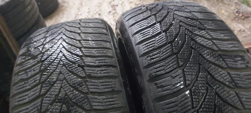 Гуми Зимни 215/50R17, снимка 2 - Гуми и джанти - 34696040