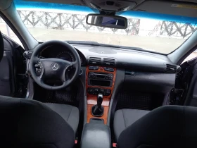Mercedes-Benz C 220, снимка 11