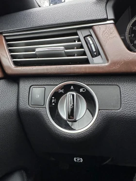 Mercedes-Benz E 220 CDI, снимка 10