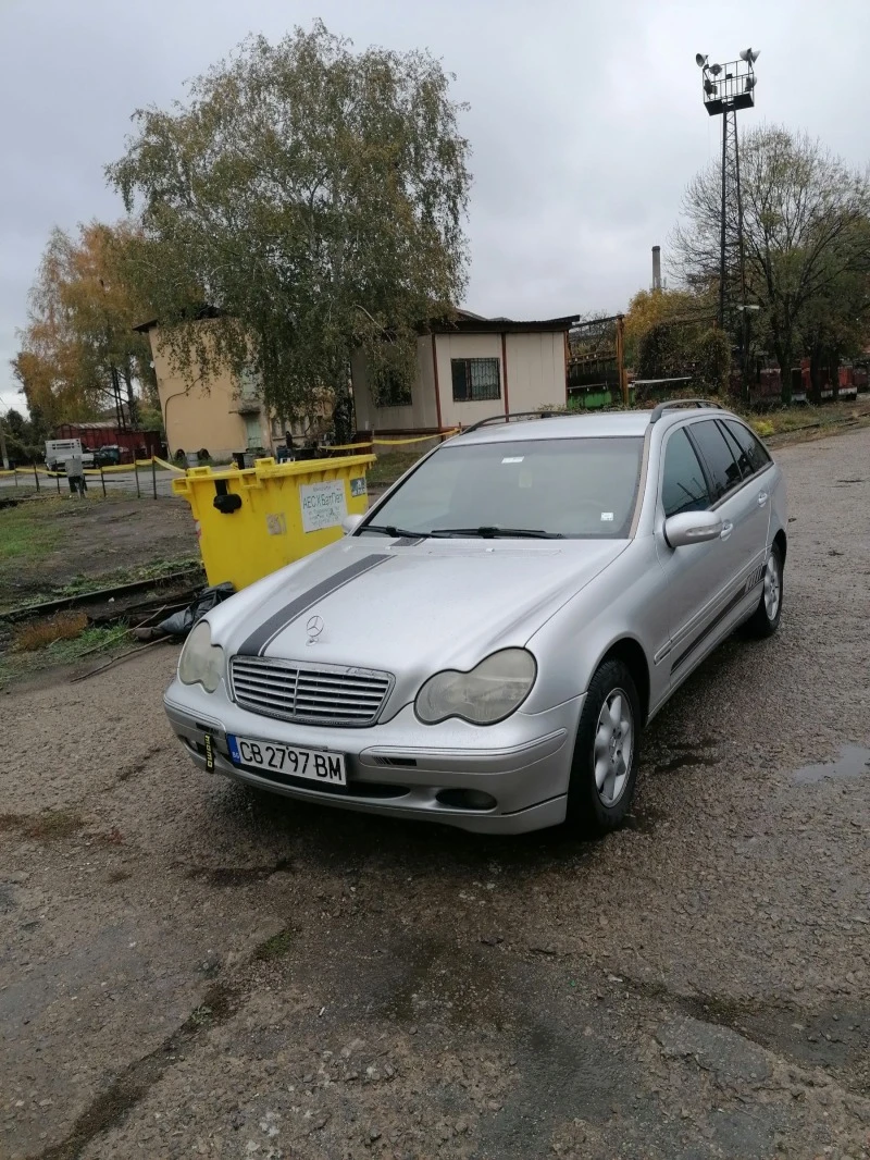 Mercedes-Benz C 220, снимка 2 - Автомобили и джипове - 47484973