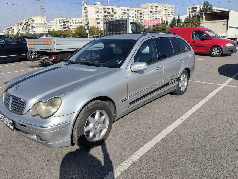 Mercedes-Benz C 220, снимка 2 - Автомобили и джипове - 48400611