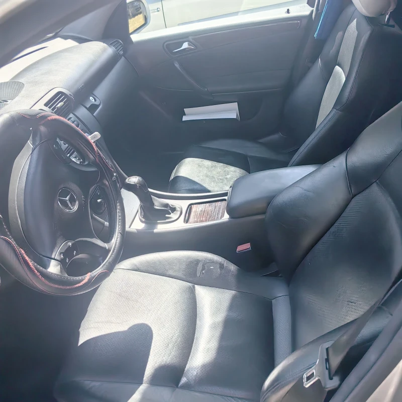 Mercedes-Benz C 220, снимка 9 - Автомобили и джипове - 52531007