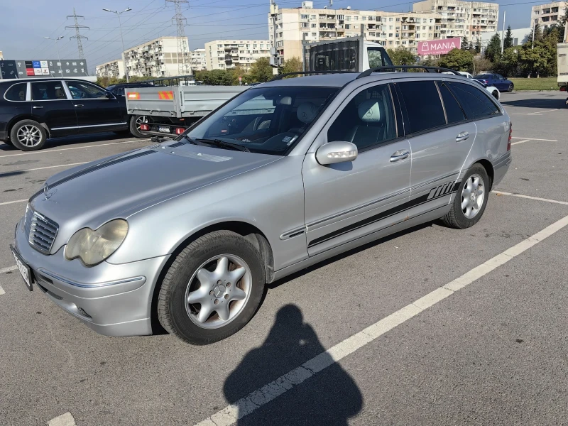 Mercedes-Benz C 220, снимка 4 - Автомобили и джипове - 48400611