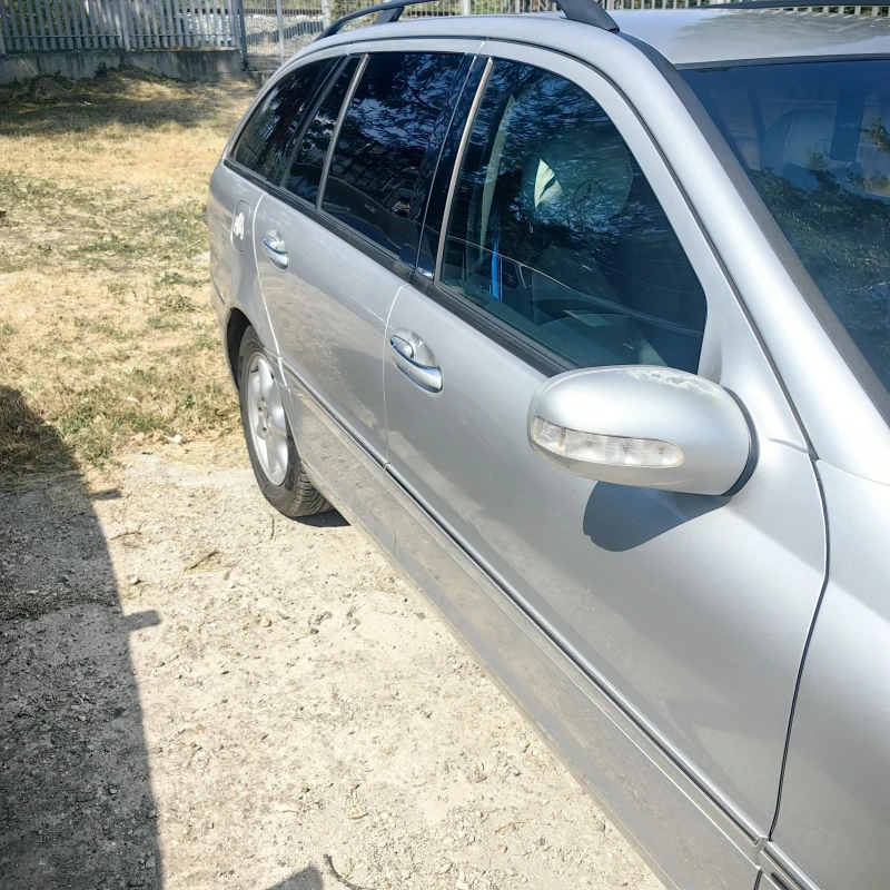 Mercedes-Benz C 220, снимка 5 - Автомобили и джипове - 52531007