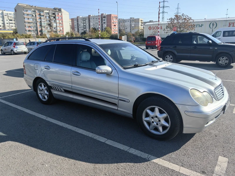 Mercedes-Benz C 220, снимка 3 - Автомобили и джипове - 48400611