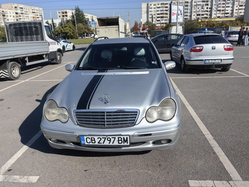 Mercedes-Benz C 220, снимка 1 - Автомобили и джипове - 48400611