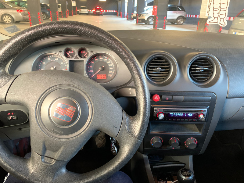 Seat Ibiza 1.2 , снимка 8 - Автомобили и джипове - 46380589