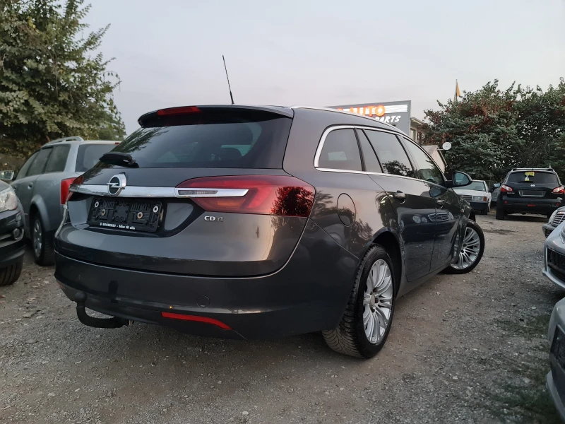 Opel Insignia КАТО ЧИСТО НОВА, снимка 5 - Автомобили и джипове - 47413622