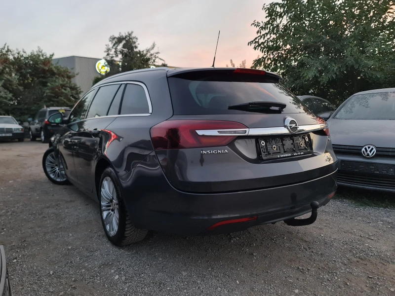 Opel Insignia КАТО ЧИСТО НОВА, снимка 4 - Автомобили и джипове - 47413622