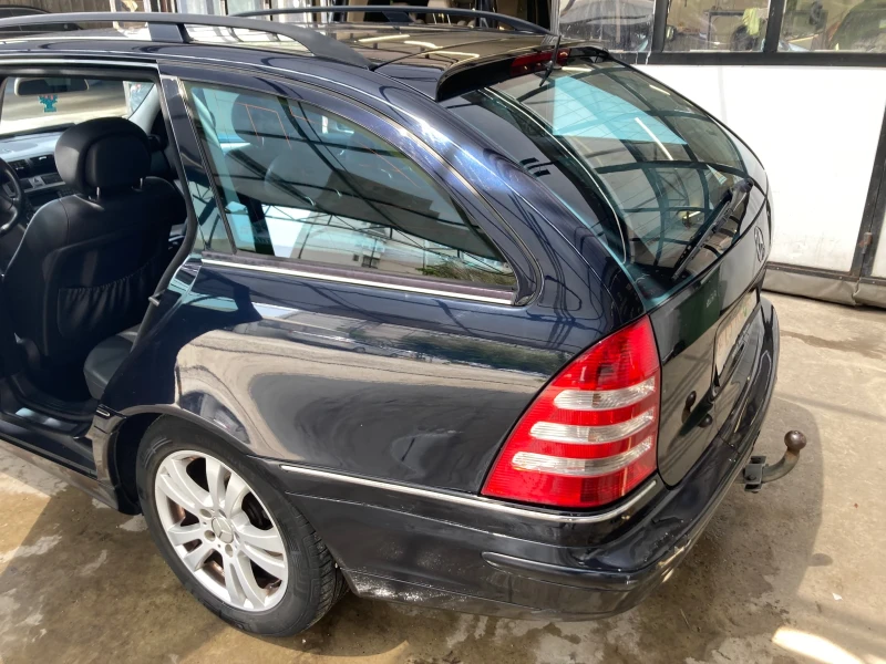 Mercedes-Benz C 220 220 CDI , снимка 4 - Автомобили и джипове - 52592827