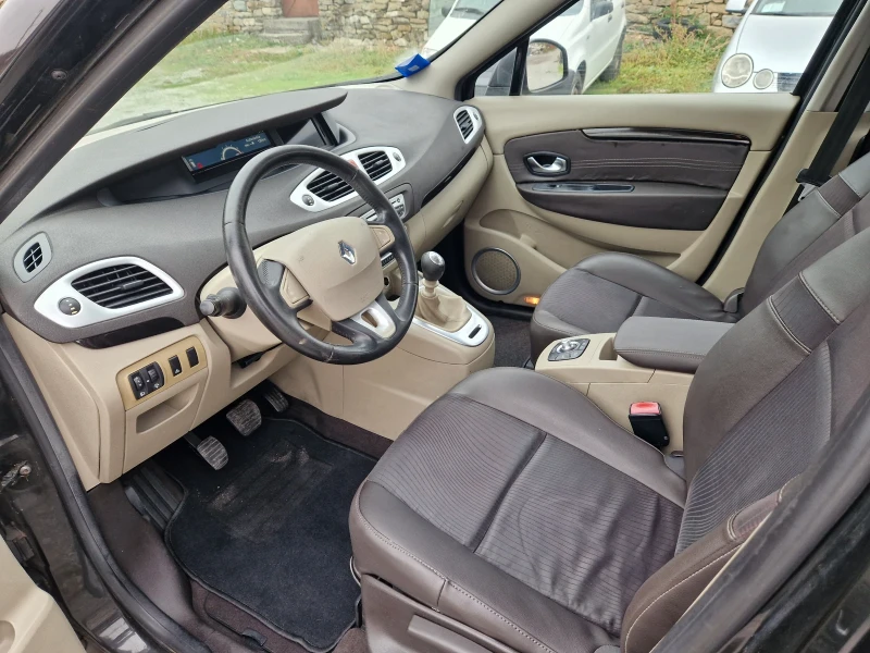Renault Scenic 1.9dci, 130кс, 6ск, 11г, Navig.217х.км., снимка 8 - Автомобили и джипове - 52286995