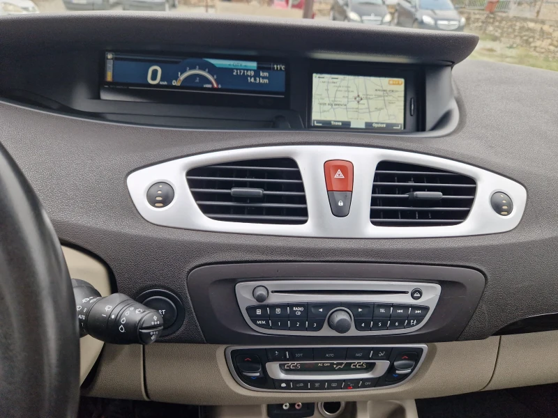 Renault Scenic 1.9dci, 130кс, 6ск, 11г, Navig.217х.км., снимка 13 - Автомобили и джипове - 52286995