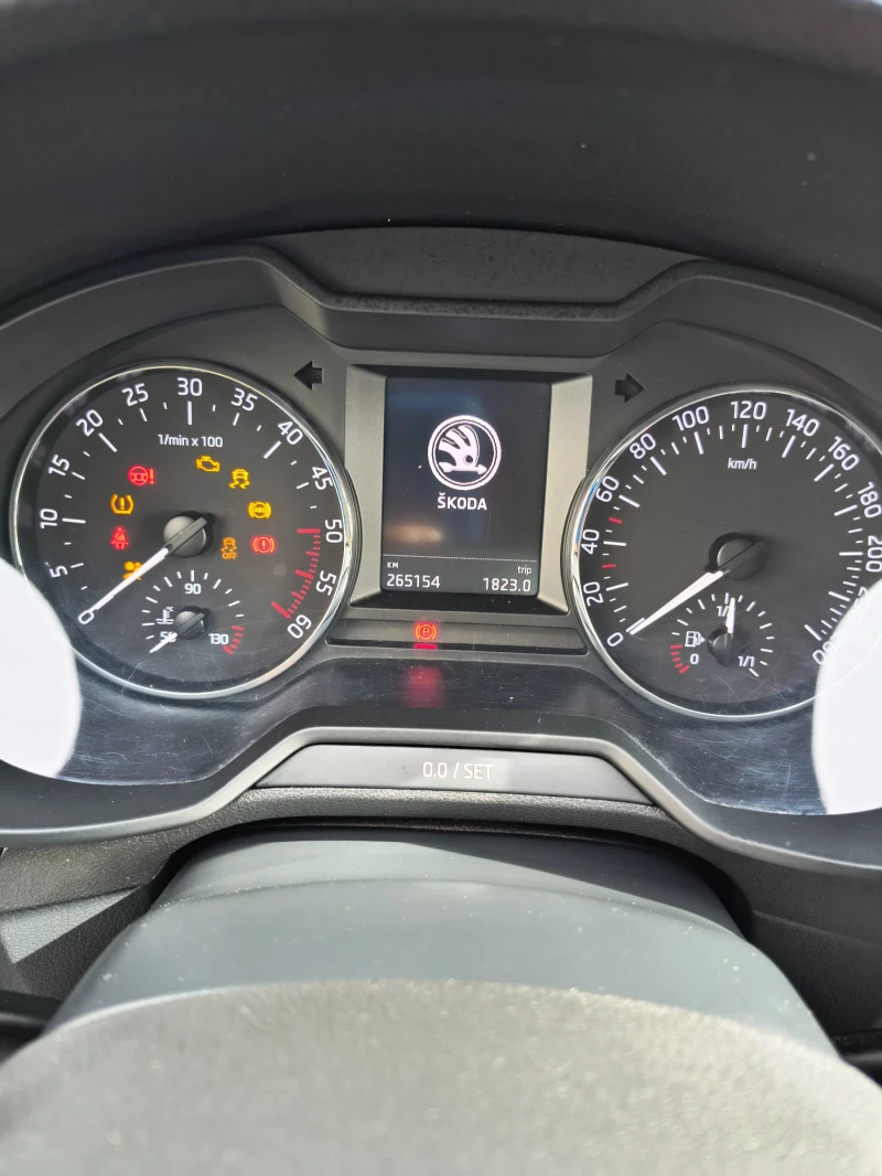 Skoda Octavia, снимка 5 - Автомобили и джипове - 53000497