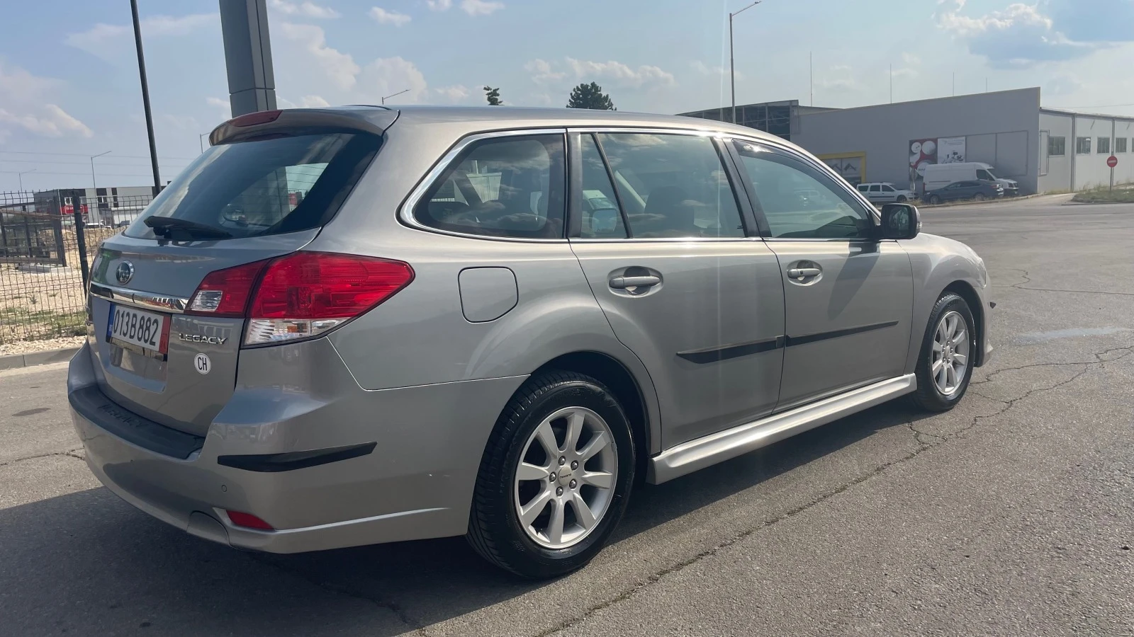 Subaru Legacy 2.0i NAVI - изображение 5