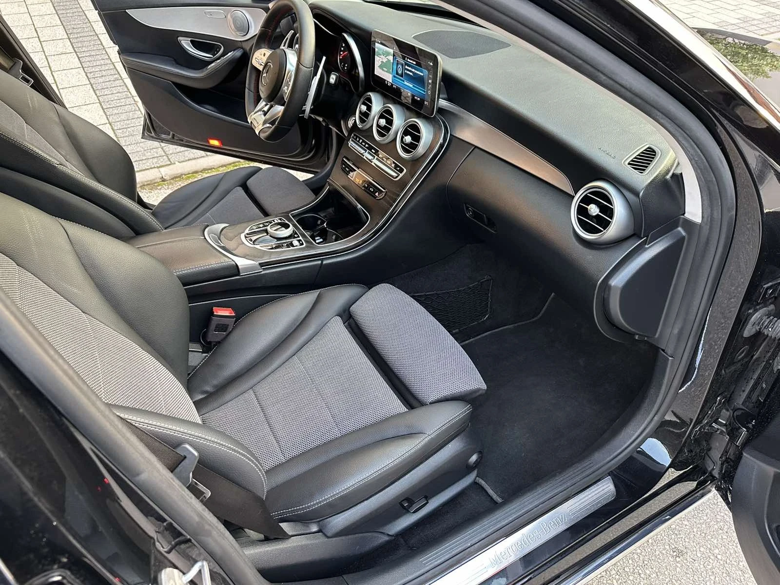 Mercedes-Benz C 220  - изображение 8