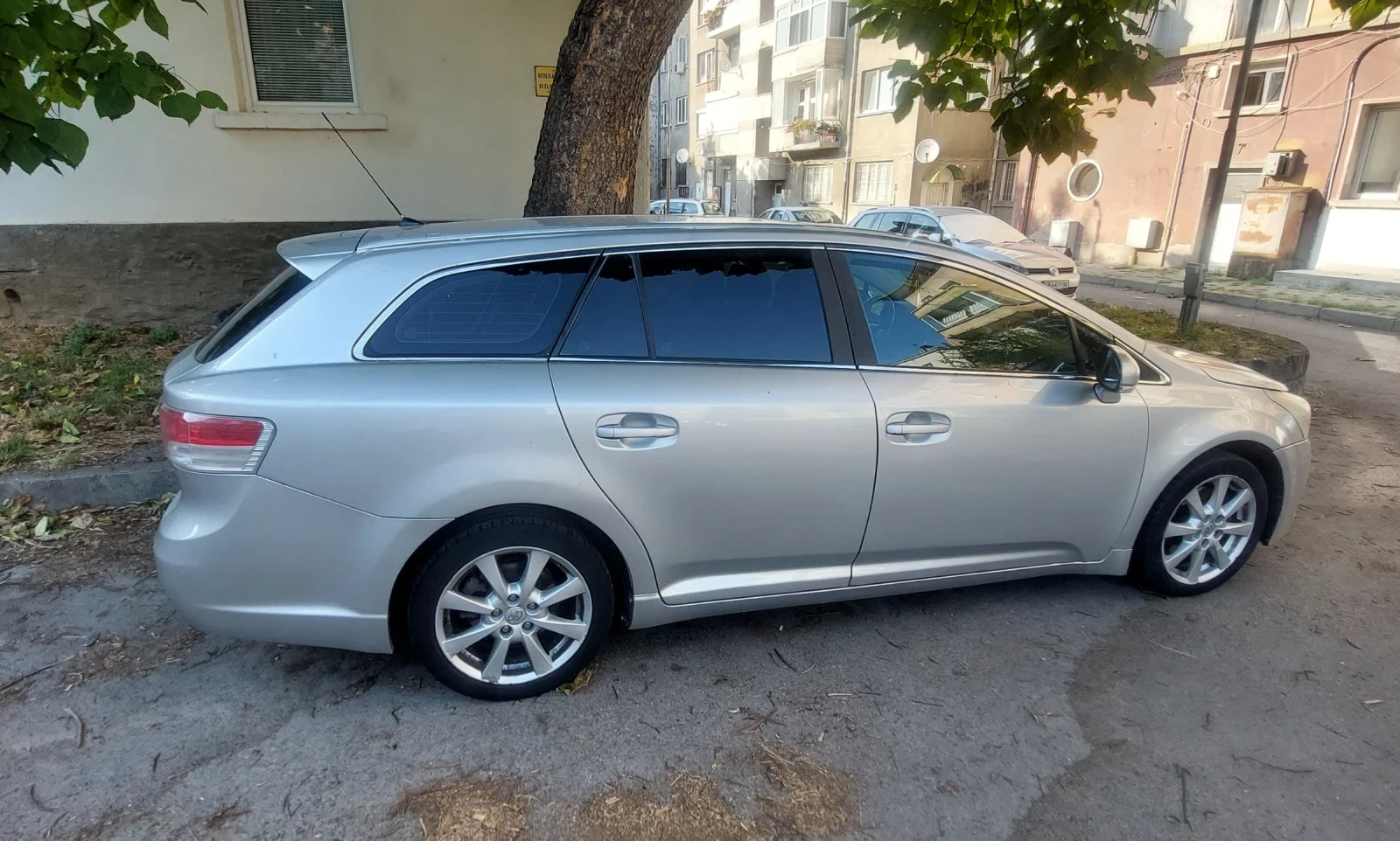 Toyota Avensis T 27 2.2 D4D  - изображение 3