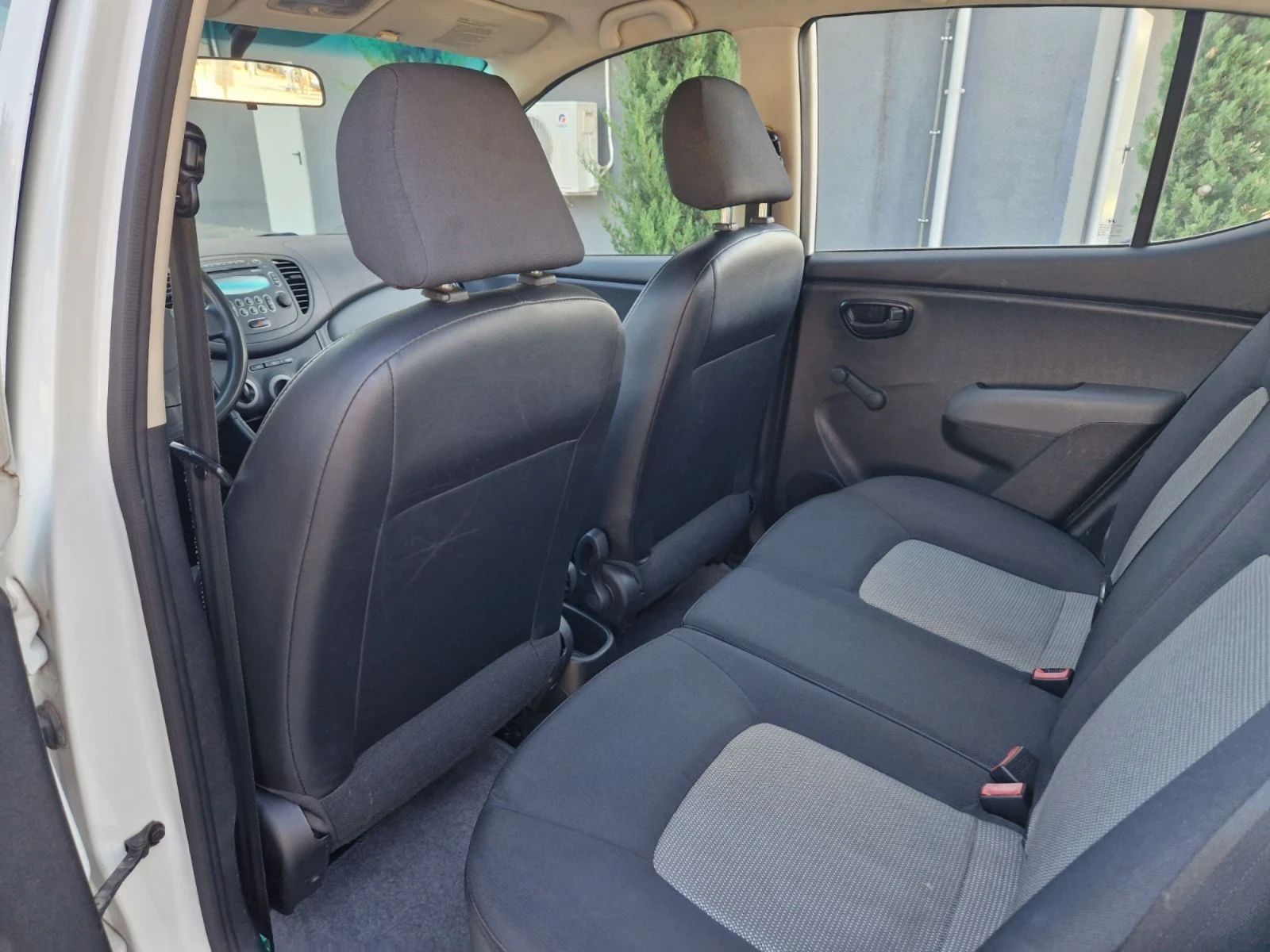 Hyundai I10 1.1 / четири цилиндъра  - изображение 10