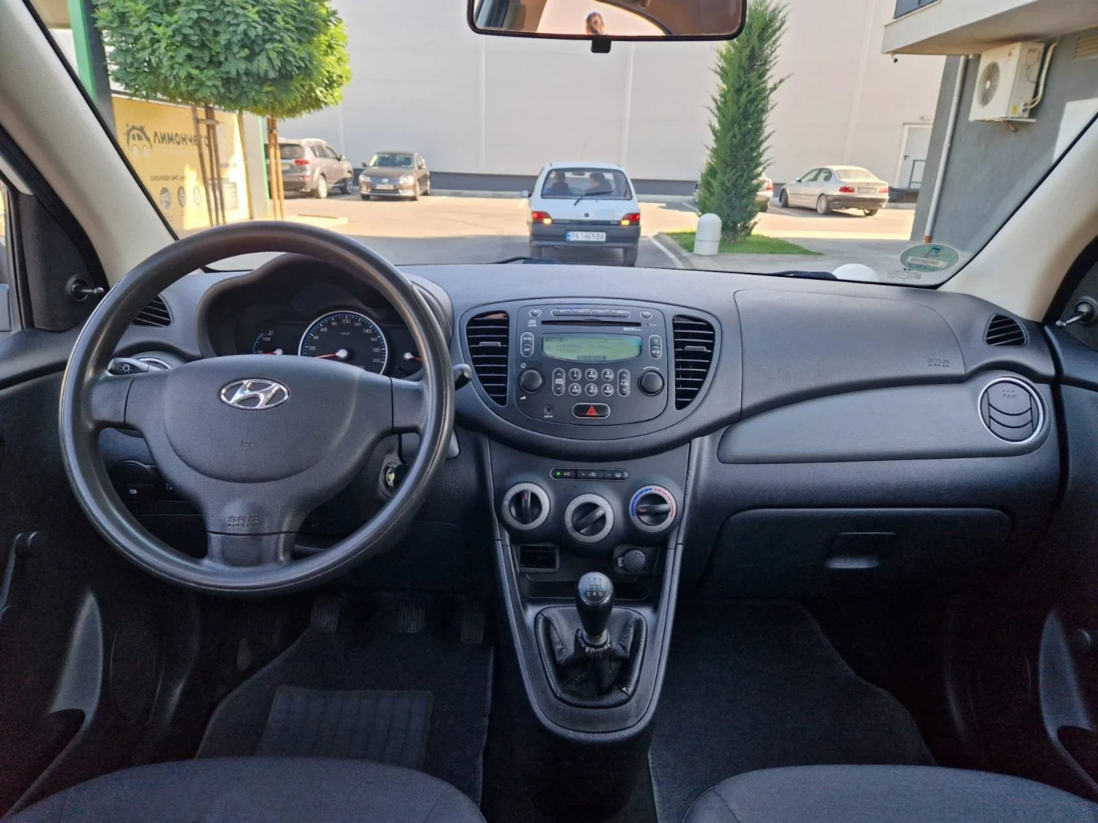 Hyundai I10 1.1 / четири цилиндъра  - изображение 9