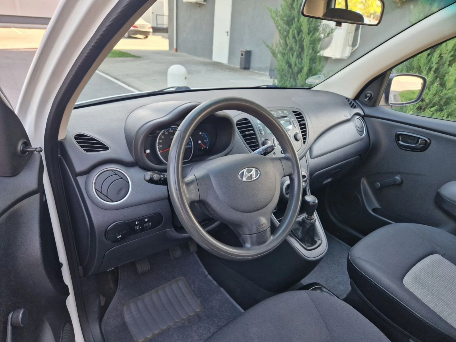 Hyundai I10 1.1 / четири цилиндъра  | Mobile.bg — изображение 14
