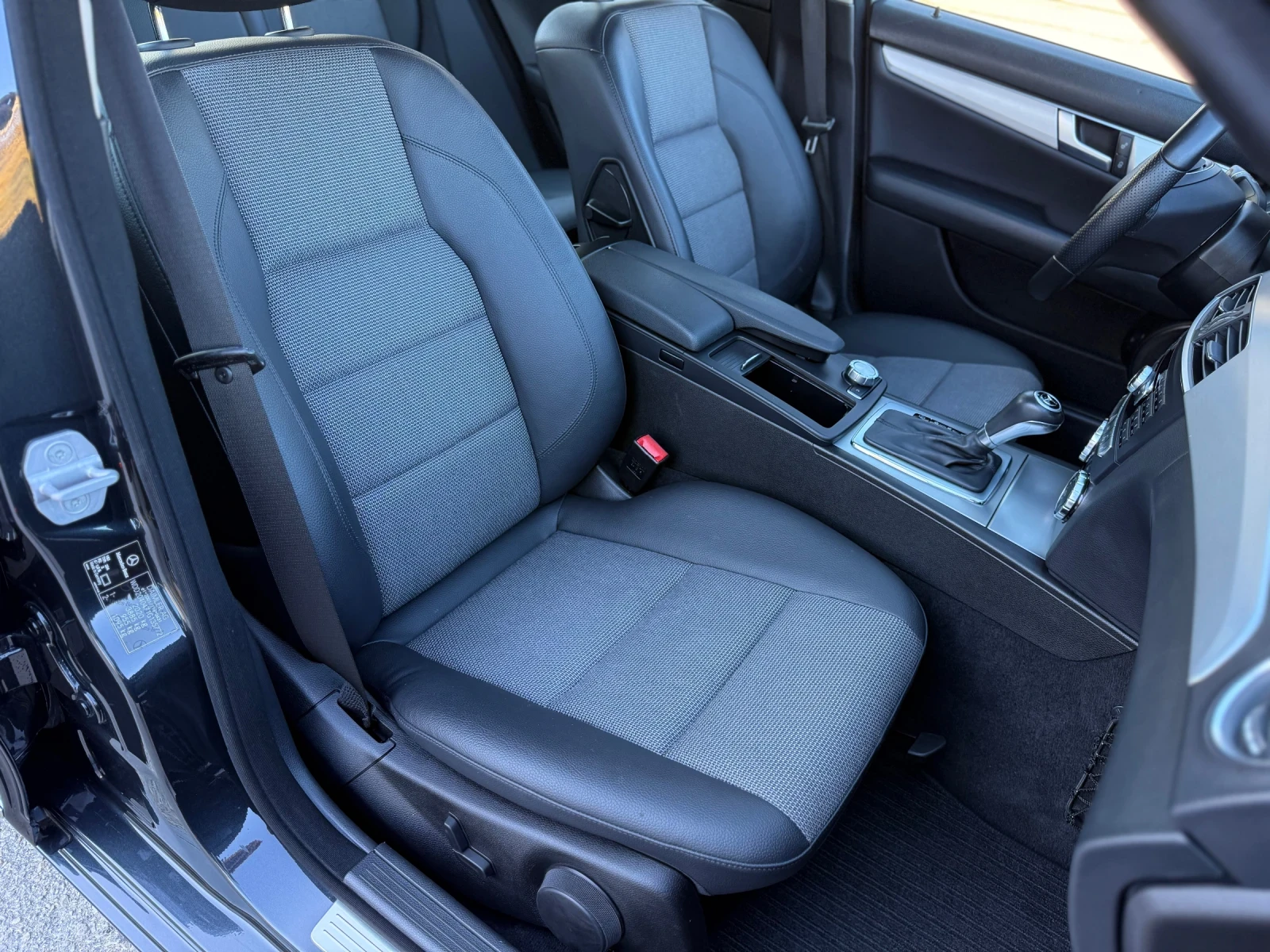 Mercedes-Benz C 250 i AUTOMATIC KEYLESS | Mobile.bg   10