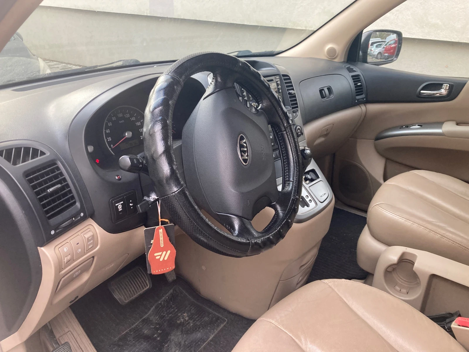 Kia Carnival 2, 9crdi - изображение 2