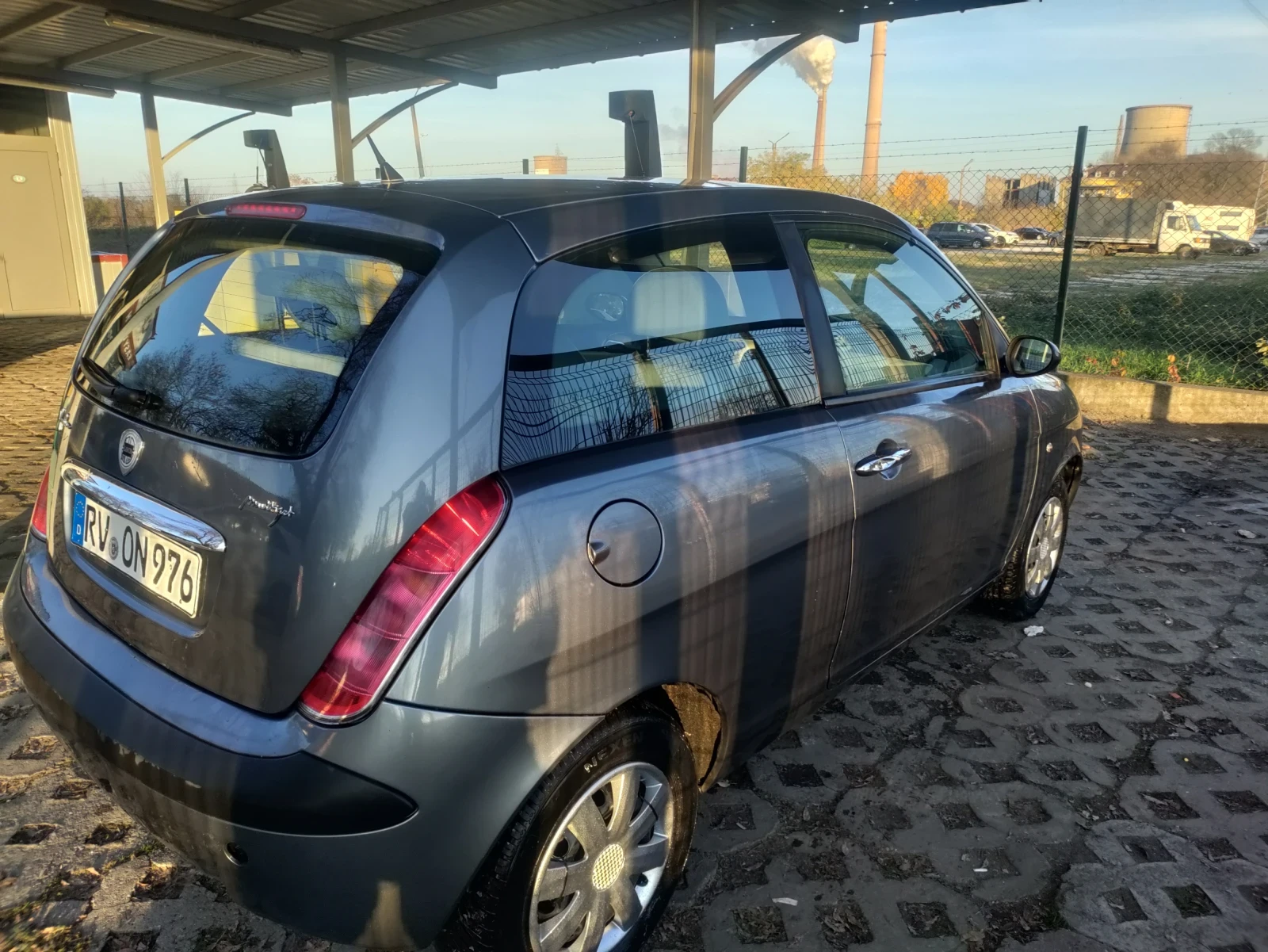 Lancia Ypsilon 1.3 jtd 75ks - изображение 4