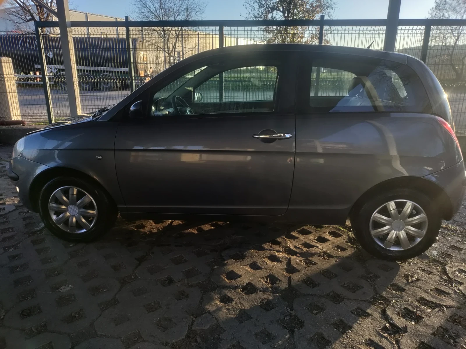 Lancia Ypsilon 1.3 jtd 75ks - изображение 5