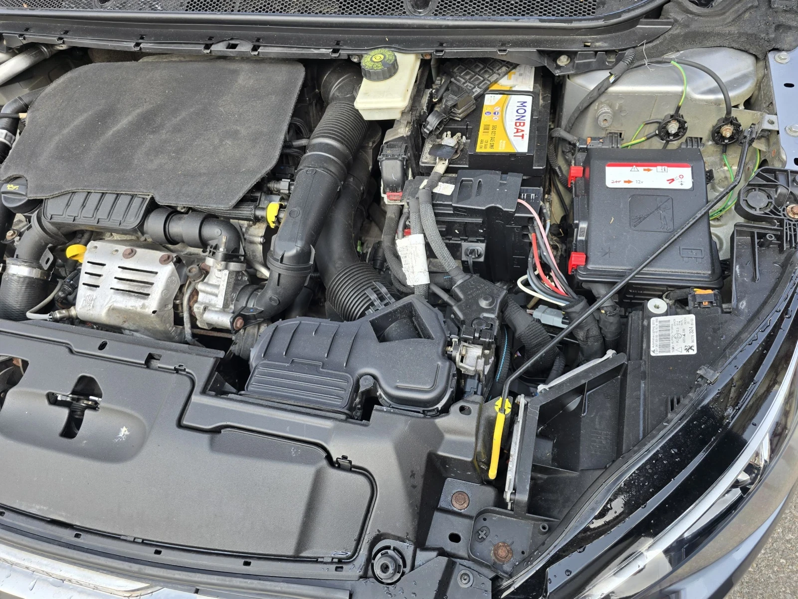 Peugeot 308 1.2I   Бартер, снимка 12 - Автомобили и джипове - 53885829