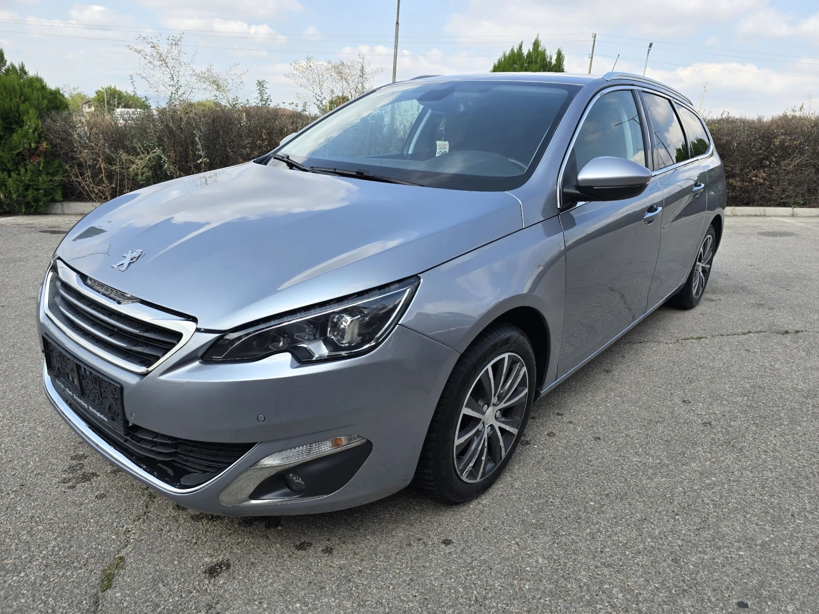 Peugeot 308 1.2I   Бартер