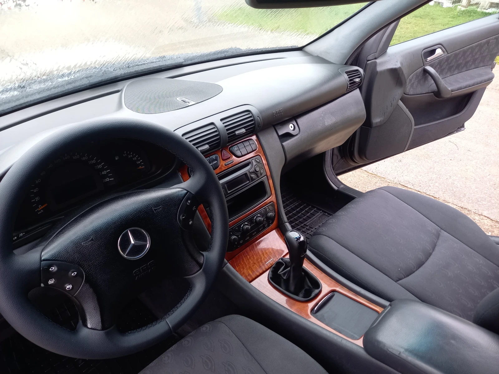 Mercedes-Benz C 220, снимка 14 - Автомобили и джипове - 53949065