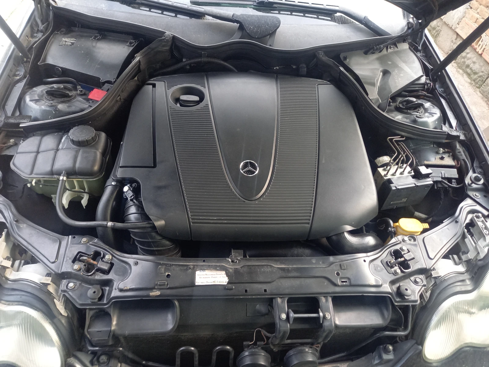 Mercedes-Benz C 220, снимка 16 - Автомобили и джипове - 53949065