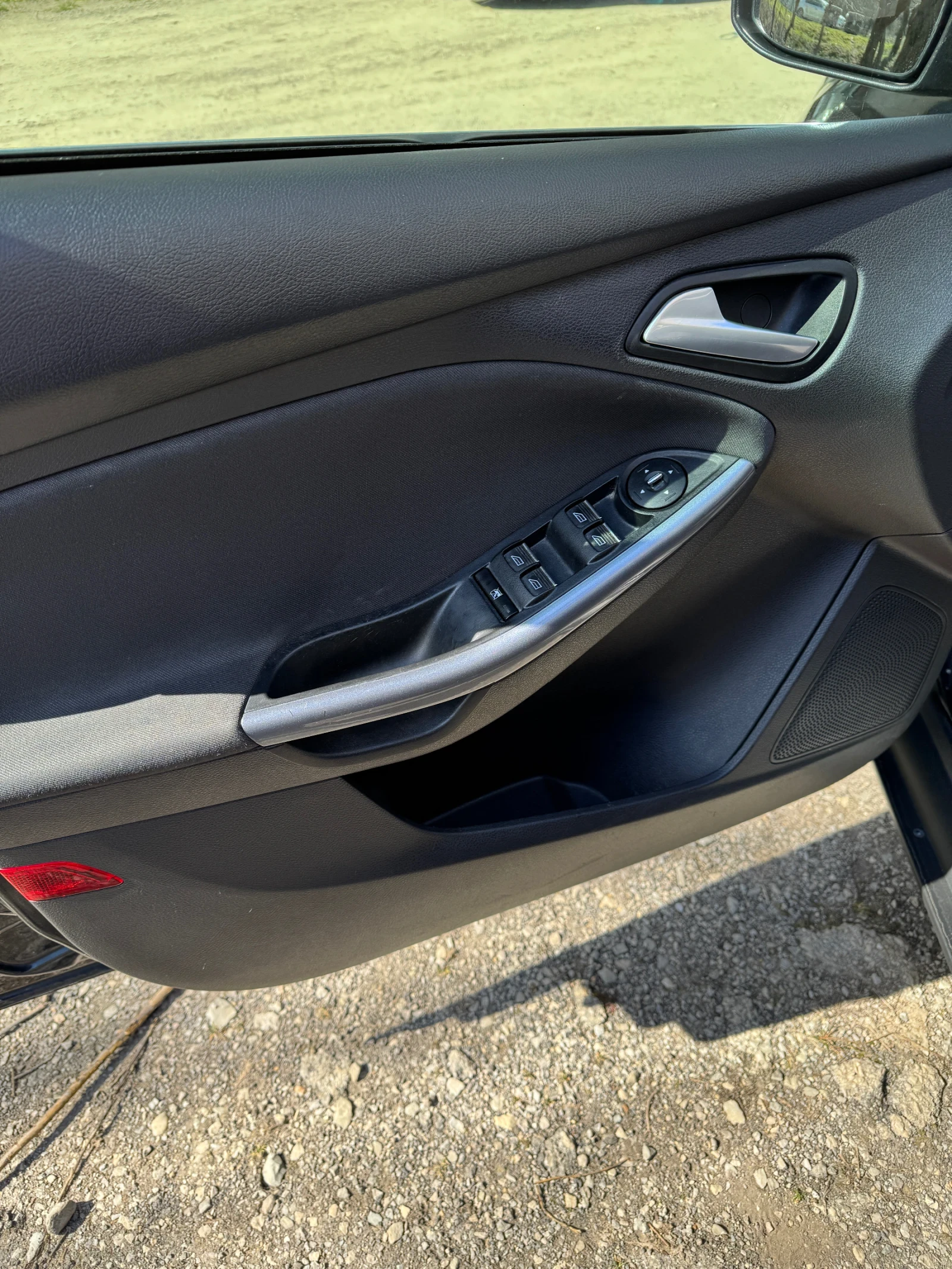 Ford Focus - 1.0 / 125 к.с. EcoBoost, TITANIUM, снимка 8 - Автомобили и джипове - 53978744